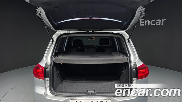 Volkswagen Tiguan 2015 — photo 20