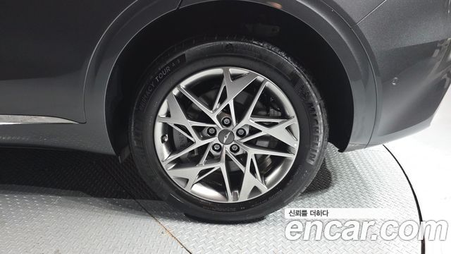 Genesis GV70 2023 — photo 7