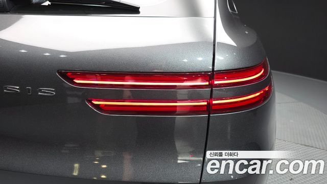 Genesis GV70 2023 — photo 9