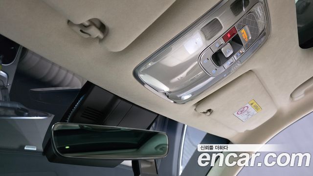 Genesis GV70 2023 — photo 34
