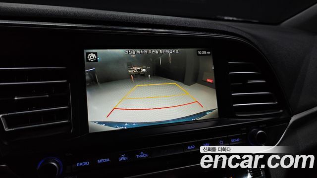 Hyundai AVANTE 2020 — photo 15
