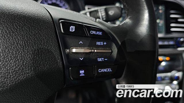 Hyundai AVANTE 2020 — photo 16