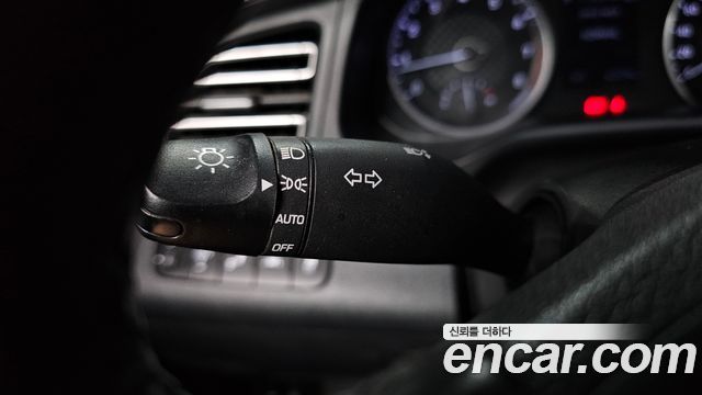 Hyundai AVANTE 2020 — photo 18