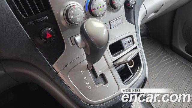 Hyundai Starex 2014 — photo 9