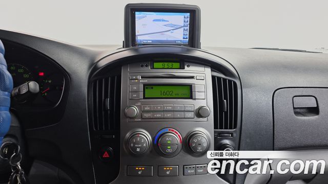 Hyundai Starex 2014 — photo 15