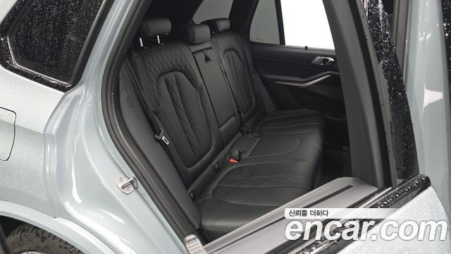 BMW X5 2025 — photo 18