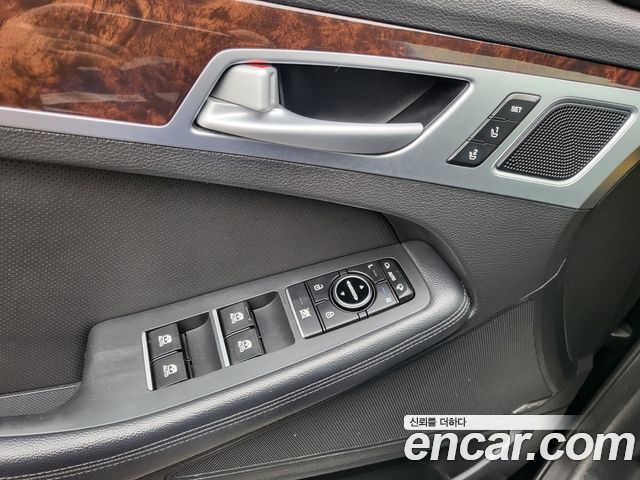 Hyundai Genesis 2014 — photo 12