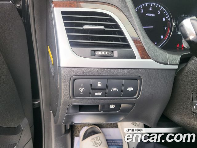 Hyundai Genesis 2014 — photo 15