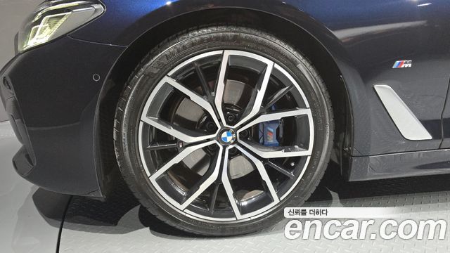 BMW 5-Series 2021 — photo 5