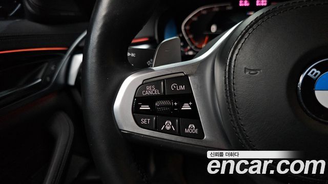 BMW 5-Series 2021 — photo 29
