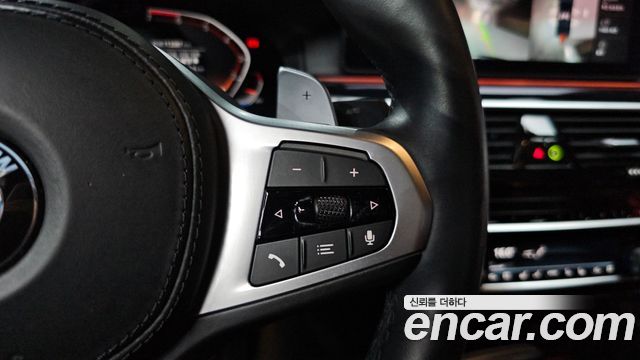 BMW 5-Series 2021 — photo 30