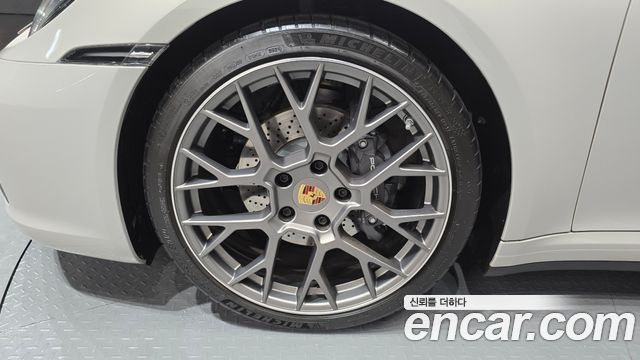 Porsche 911 2024 — photo 5