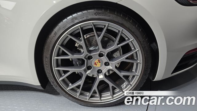 Porsche 911 2024 — photo 7