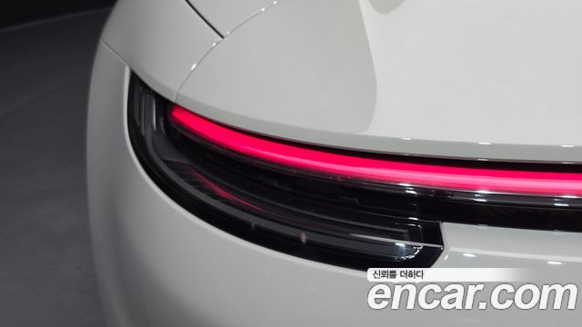 Porsche 911 2024 — photo 9