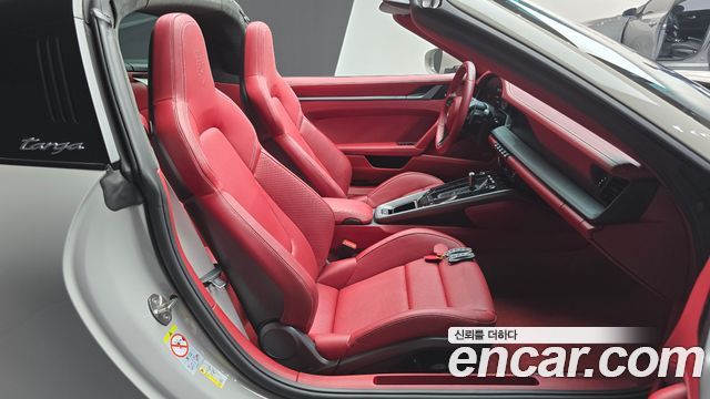 Porsche 911 2024 — photo 16