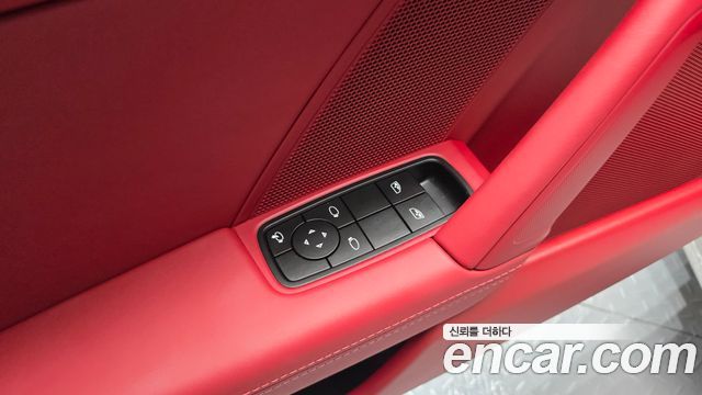Porsche 911 2024 — photo 29