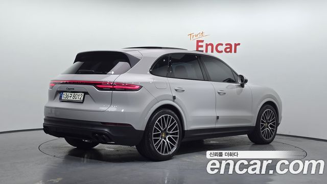 Porsche Cayenne 2021 — photo 2