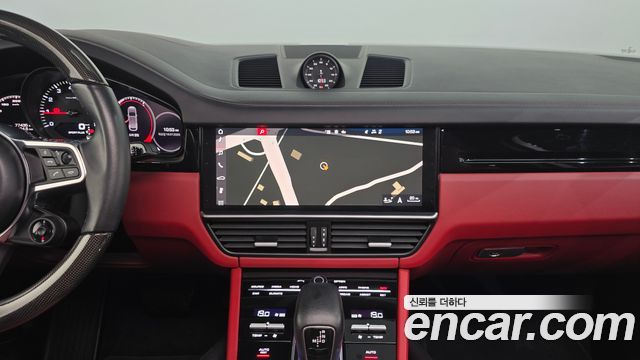 Porsche Cayenne 2021 — photo 19