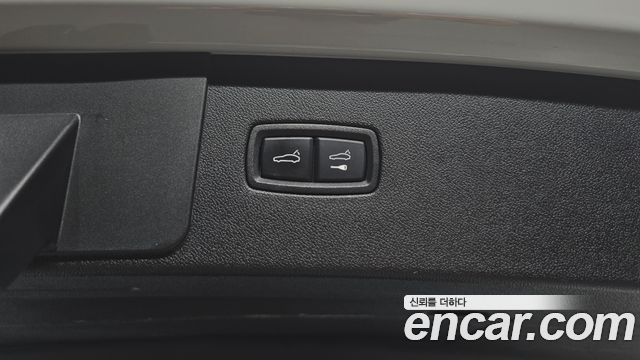 Porsche Cayenne 2021 — photo 23