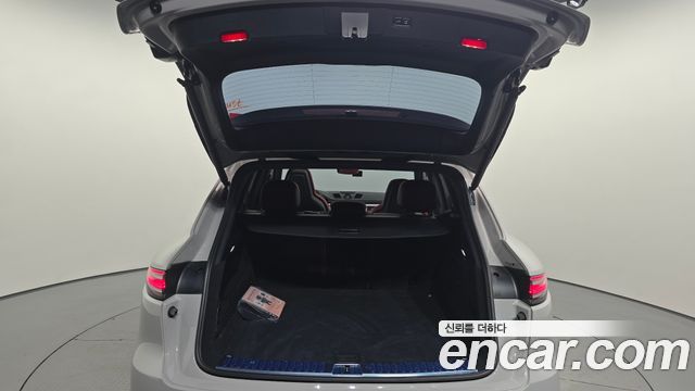 Porsche Cayenne 2021 — photo 25