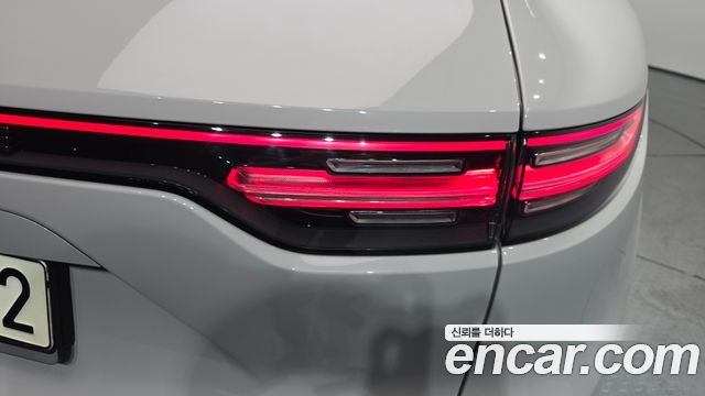 Porsche Cayenne 2021 — photo 9