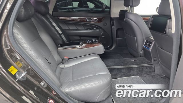 Hyundai Equus 2013 — photo 11