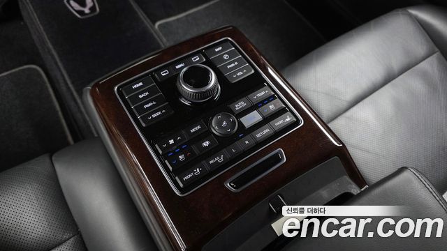 Hyundai Equus 2013 — photo 18