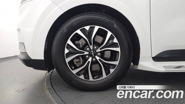 Kia Canival 2022 — photo 5