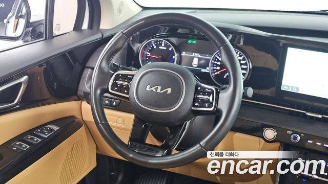 Kia Canival 2022 — photo 13
