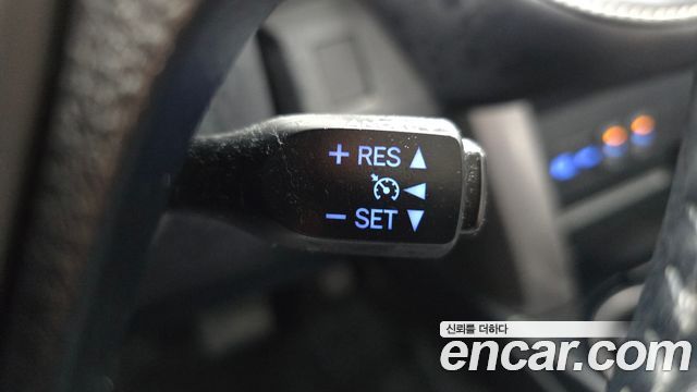 Toyota RAV4 2017 — photo 18