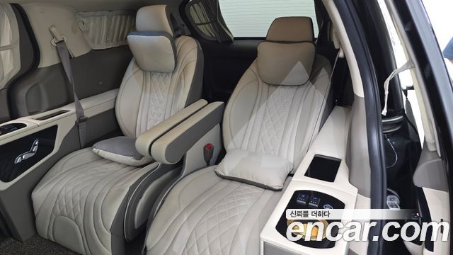 Kia Canival 2021 — photo 11