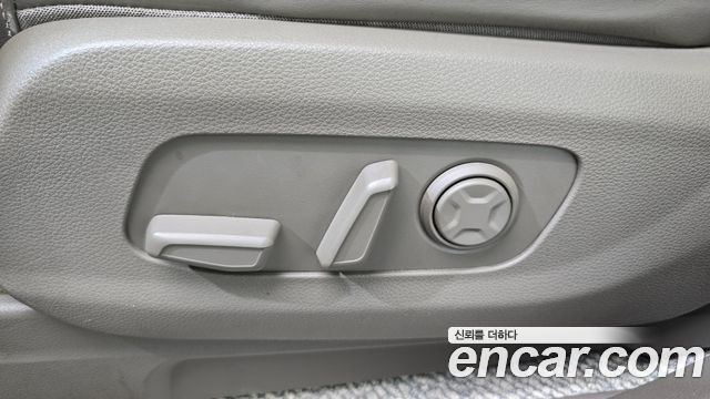 Kia Canival 2021 — photo 14