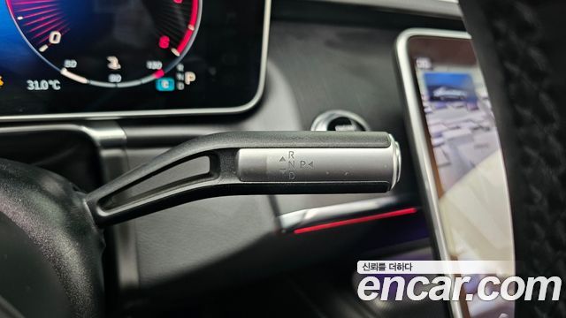 Mercedes-Benz S-Class 2023 — photo 9