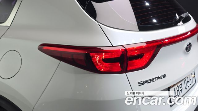 Kia Sportage 2016 — photo 9