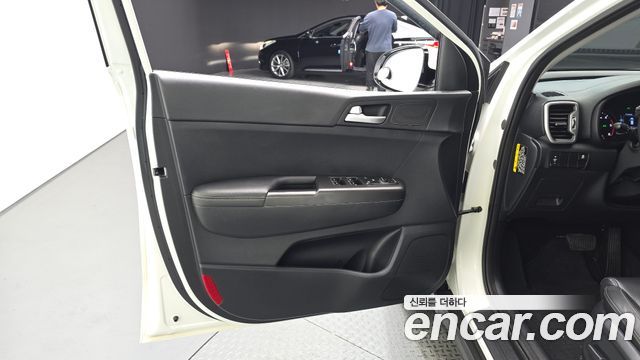 Kia Sportage 2016 — photo 14