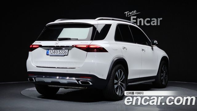 Mercedes-Benz GLE-Class 2025 — photo 2