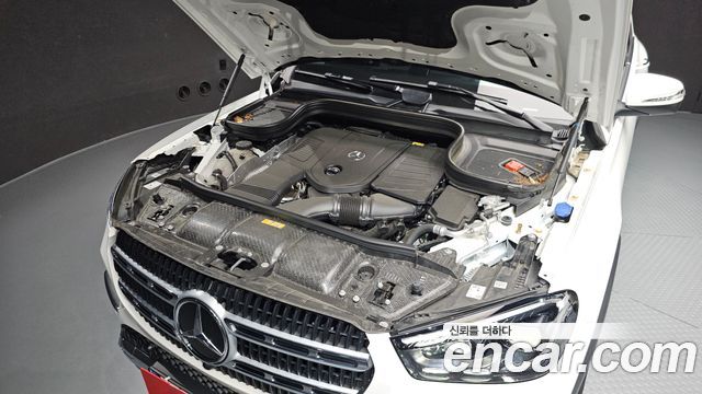 Mercedes-Benz GLE-Class 2025 — photo 6