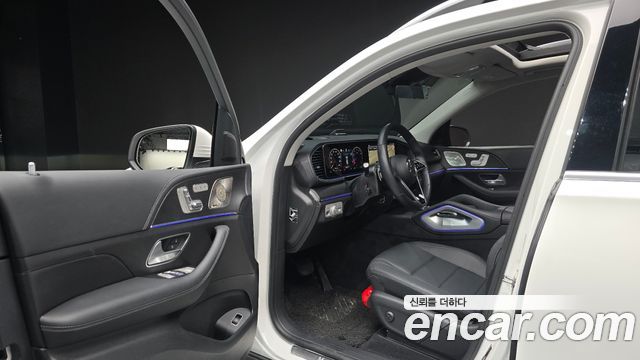 Mercedes-Benz GLE-Class 2025 — photo 13