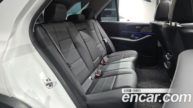 Mercedes-Benz GLE-Class 2025 — photo 17