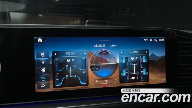 Mercedes-Benz GLE-Class 2025 — photo 23