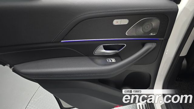 Mercedes-Benz GLE-Class 2025 — photo 15