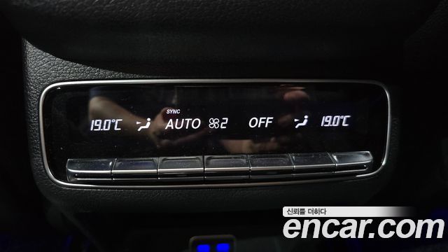 Mercedes-Benz GLE-Class 2025 — photo 30