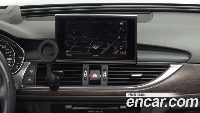 Audi A6 2018 — photo 14