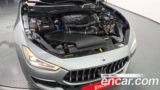 Maserati Ghibli 2022 — photo 6