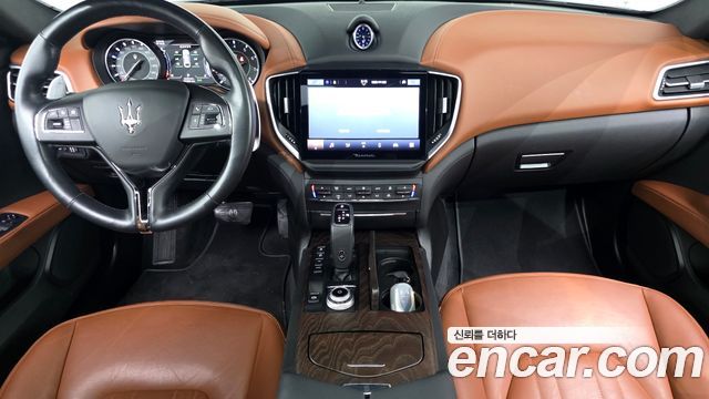 Maserati Ghibli 2022 — photo 10