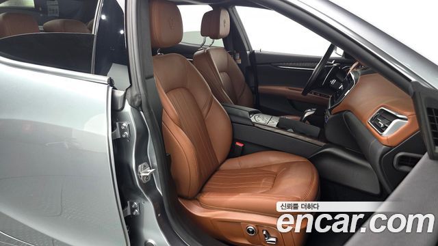 Maserati Ghibli 2022 — photo 16
