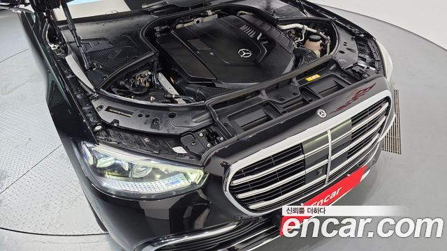 Mercedes-Benz S-Class 2022 — photo 6
