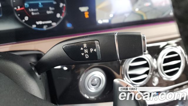 Mercedes-Benz S-Class 2018 — photo 12