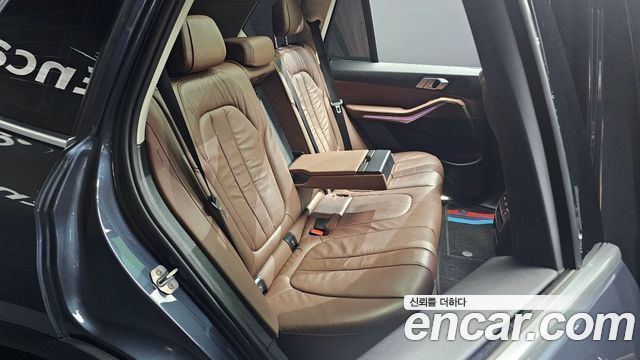 BMW X5 2019 — photo 17