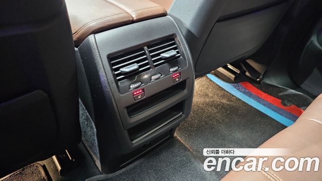 BMW X5 2019 — photo 23